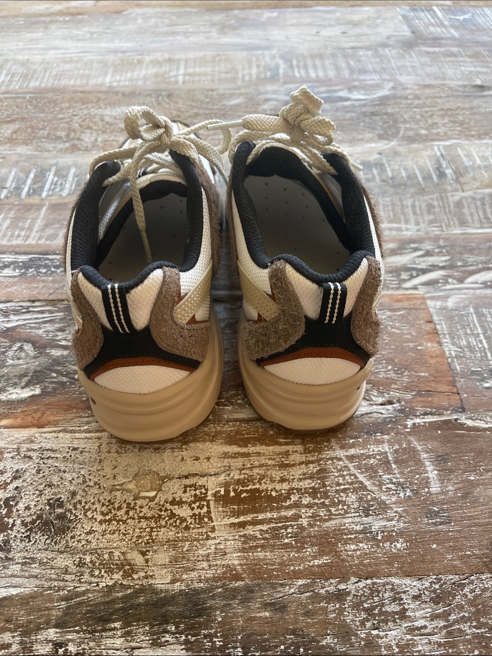New Balance Beige White & Black Sneakers - Picture 5 of 6